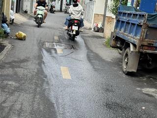 Nhà hxh lê văn việt  4x15m 3 lầu  5.85 tỷ