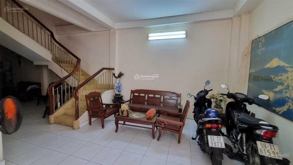 Biệt thự góc 2mt hẻm 8m đường trần hưng đạo thông trần đình xu q1, dt 320m2, giá chỉ 82 tỷ