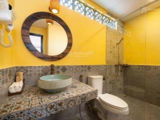 Bán villa 6 phòng full nội thất  tại khu phố đi bộ thứ 2 hội an. kinh doanh ngay (ms453)