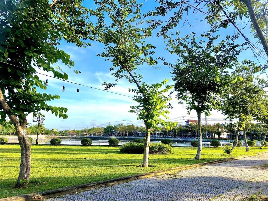 Siêu phẩm đất 3 mặt tiền view hồ trảng kèo chủ trương xây khách sạn 6 tầng vị trí vàng tt hội an