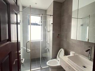 Cho thuê căn nhà phố 5x20 đường d (25m), full nt đẹp, 4pn, 5w nhà như hình giá 30tr.  0909 483 ***