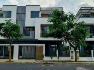 Đtl bán gấp biệt thự 10x32m dt sàn 333,7 m2 sân vườn rộng, nhà hoàn thiện nội thất giá 21 tỷ