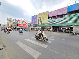 Nhà mặt tiền đường cmt8, quận 3, vị trí đối diện cổng chợ, q. 3, dt 6.5 x 25m, 5 lầu