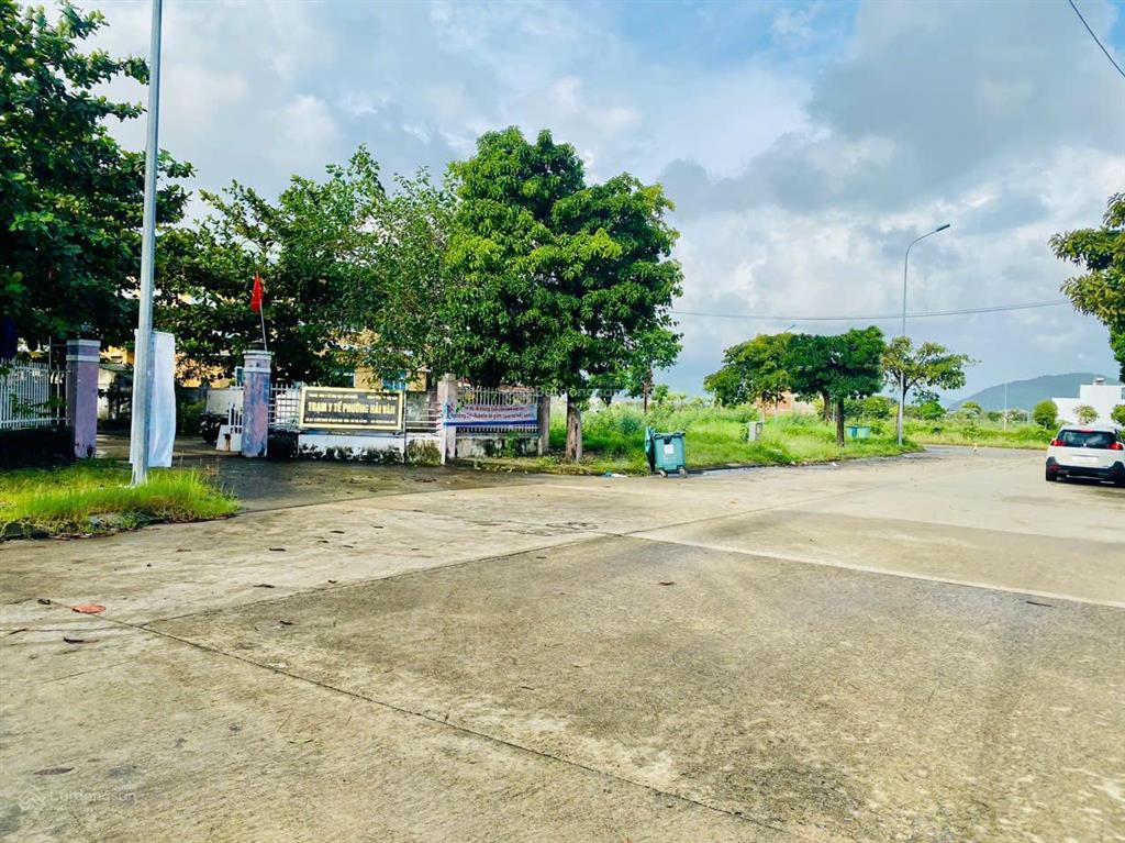 Bán lô gốc 2 đường 10m5 dự án golden hills city giá 7 tỷ, 147.3m2,  qúy 0905 959 ***