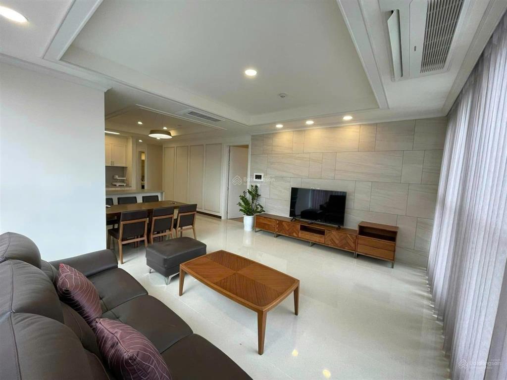 Chính chủ gửi thuê căn hộ 3pn trục căn h. diện tích 125m2 full đồ tại starlake