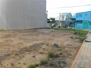 Có lô đất trống cần bán ở đường cây sao, tân chánh hiệp, q12, giá chỉ 2tỷ7, dt 80m2, nằm vị trí đẹp