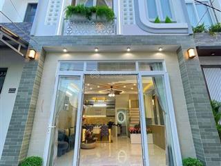 Giá chốt nhanh 1 tỉ 080tr căn nhà q8 dưới cầu nguyễn tri phương mới như hình 95%