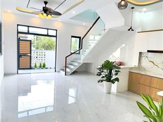 Bán nhà hóc môn 9 chủ đẹp , 6x10m2 , shr , giá chỉ 4 tỷ5 ,  0775 357 ***