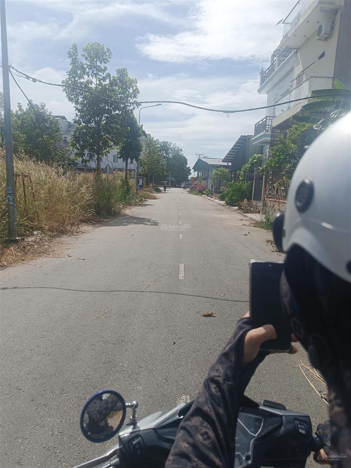 Cắt lỗ chỉ còn 920triệu/lô100m2 đất odt,mỹ phước,bến cát bình dương (cặp liền kề mt cực đẹp)