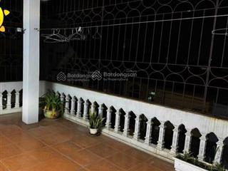 Bán gấp nhà lô góc  3 tầngx40m2, giá chỉ 5,35 tỷ  phố thanh lãm, gần xốm  đh đại nam, 0924 736 ***