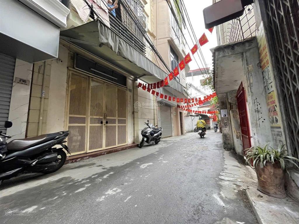 Bán gấp nhà mặt phố thịnh quang 30/50m2  4t  mt 3,5m  ô tô  kinh doanh  sđcc  giá 7.0 tỷ