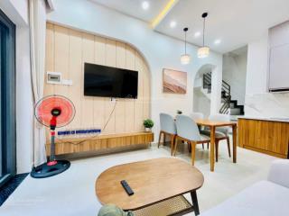 Siêu phẩm 3 tầng  giáp q.1  cầu bông  lê văn duyệt