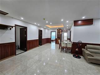 Cho thuê căn hộ ia20, giá 15tr/th có tl, dt 108,6m2, 3 pn + 1 đa năng, 2vs, vào được luôn