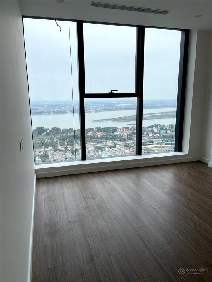 Bán căn duplex sunshine city, diện tích 198m2, giá 19 tỷ, 4 ngủ, sổ đỏ sẵn sàng giao dịch.