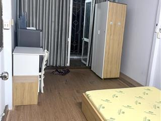 Phòng trọ 27m2 ban công lớn thoáng mát ở xóm chiếu quận 4
