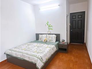 Cho thuê chdv trong nhà biệt thự free phí dịch vụ ở cmt8 quận 10