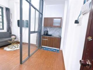 Căn hộ 1pn tách bếp ban công lớn ở ngã 4 hàng xanh bình thạnh