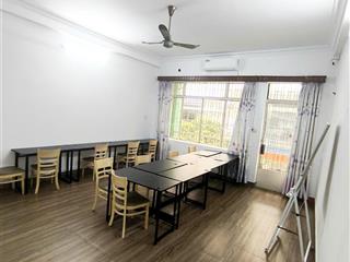 Cho thuê văn phòng, lớp học rộng 40m2 có ban công của sổ lớn ở bình giã, p. 13, tân bình