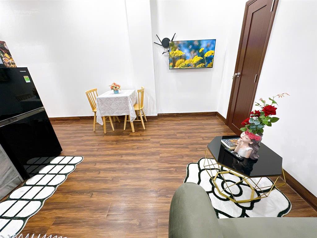 Căn hộ 1 phòng ngủ tách bếp có thang máy ban công lớn máy giặt riêng ở nhật tảo, quận 10