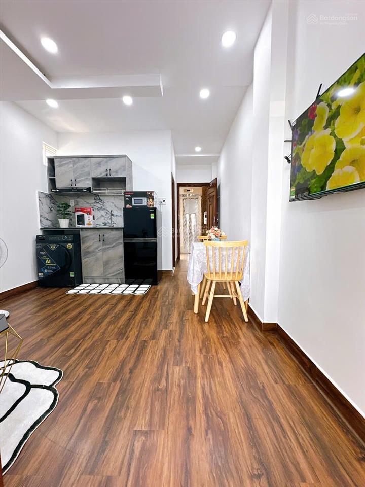 Căn hộ 1 phòng ngủ tách bếp có thang máy ban công lớn máy giặt riêng ở nhật tảo, quận 10