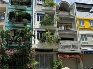 Chính chủ cần tiền bán gấp nhà hxh thành thái quận 10  dt 4,5x19m, kc 5 tầng, chỉ 18 tỷ tl