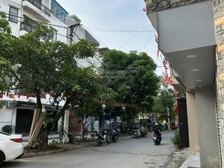 Nhà sát vành đai 3.5 , ga nhổn cách 500m , 5.5 tầng x45m2 8 ngủ , oto qua nhà , dân xây đơn lập .