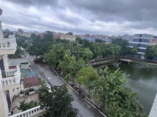 Nhà 5 tầngx60m2 mặt phố view hồ, tt trạm trôi, ql32, 6 ngủ, ô tô đỗ mặt hồ kinh doanh sầm uất