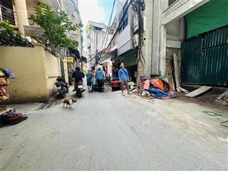 Bán biệt thự ngay trung tâm quận đống đa, ga ra ô tô, tháng máy thông sàn, tiện ích ngập tràn