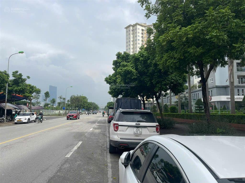 Chính chủ bán kiốt chân đế tòa 17t2 vinaconex  trung văn, dòng tiền sẵn, đang cho thuê 20 tr/th