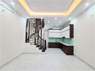 Bán nhà trương định, hoàng mai, gần ô tô, dt 30m2, 6.85 tỷ