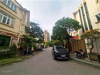 Nguyễn văn lộc  64m2 x 3 tầng  giá 12.6 tỷ