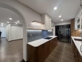 Bán nhà mặt phố dạ nam, 9,4 tỷ, 44m2, 5 tầng, 9pn, 9wc, nội thất cơ bản