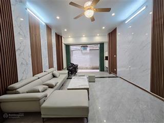 Cầu giấy. nhà đẹp, diện tích rộng. giá siêu rẻ. gần phố. 70m2 giá chỉ 13.3 tỷ. nhanh còn kịp