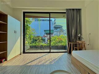 Siêu phẩm căn studio cao cấp  ban công đón nắng  ngay cầu sài gòn, trần não, q2