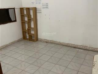 Nhà tập thể của tổ dân phố 13, tầng 3 dãy a nhìn ra đường lê hồng phong, an ninh an toàn