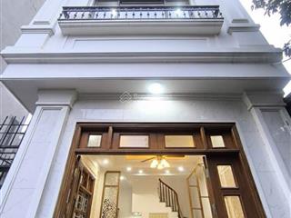 Hiếm! nhà lô góc 2 mặt thoáng trung tâm long biên gần aeon, cầu vĩnh tuy. 33m 7.4 tỷ