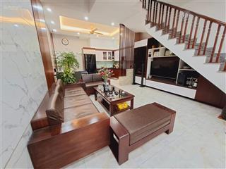 Hiếm!phân lô phạm tuấn tài, ô tô tránh dừng đỗ vào nhà, dân trí cao, rất gần phố, ở sướng 60m*4t