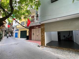 Cho thuê nhà lô góc  ô tô ngủ trong nhà  trung tâm hoàng hoa thám
