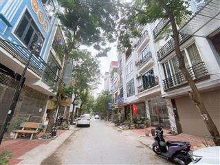 Chính chủ gửi bán nhà dịch vụ hàng bè, đìa lão, vỉa hè ô tô tránh giá nhỉnh 12 tỷ