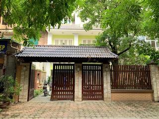 Chính chủ sang nước ngoài định cư cần bán gấp biệt thự gần hồ văn quán để lại full đồ 0963 435 ***