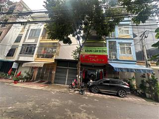 C.chủ cần bán gấp nhà liền kề 60m2 phân lô 4t, kd nhà thuốc đông y,cạnh luxury kiến hưng 0963 435 ***