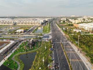Đất nền sổ đỏ the 826ec  shophouse view hồ  thanh toán 18 tháng  ngân hàng hỗ trợ 70%