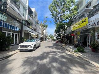 Shophouse ngay tttp cạnh siêu thị coopmart nha trang 4,2 tỷ  dòng tiền 12tr 1 tháng
