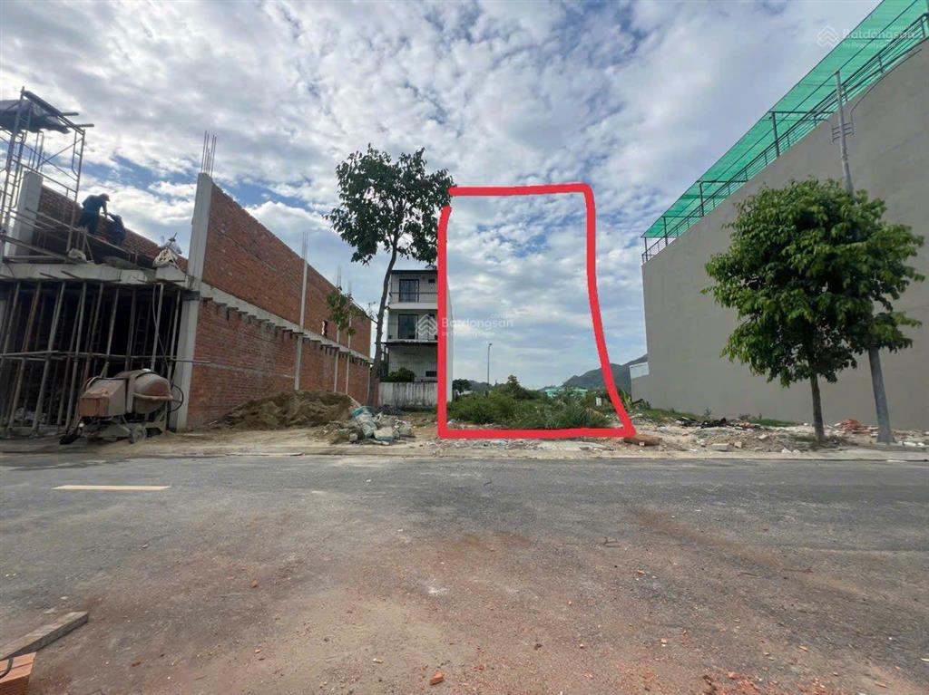 102m2 ngang 5m đất nha trang 2,907 tỷ gần biển khu phường bắc nha trang