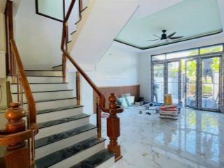 Nhà mới đẹp nha trang 4,6 tỷ  3 tầng 4pn 3wc thuộc phường tây tttp nha trang
