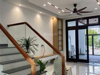 Nhà đẹp 6,8 tỷ  5 phòng ngủ 4wc, phía nam thành phố nha trang, cách biển 3km.