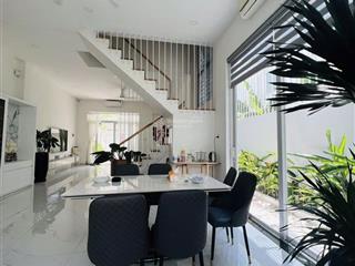 Nhà đẹp nha trang đường ô tô 3,5m  5,180 tỷ  152m2