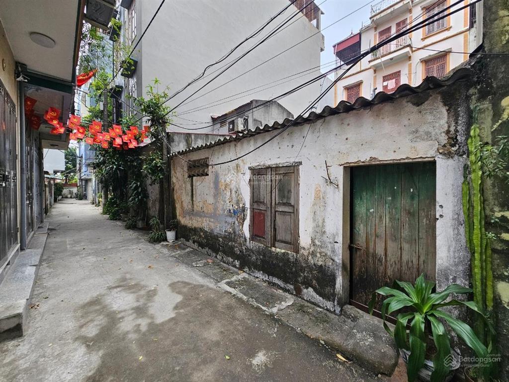 Bán đất ngô gia tự  ô tô đỗ trước cửa