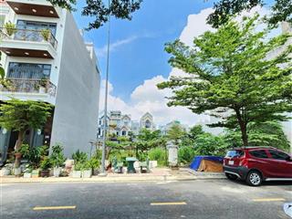 Cần tiền trả nợ  bán lô 125m2 giá 2tỷ3 sau lưng chợ tđc lộc an bình sơn, dân cư đông. sổ sẵn