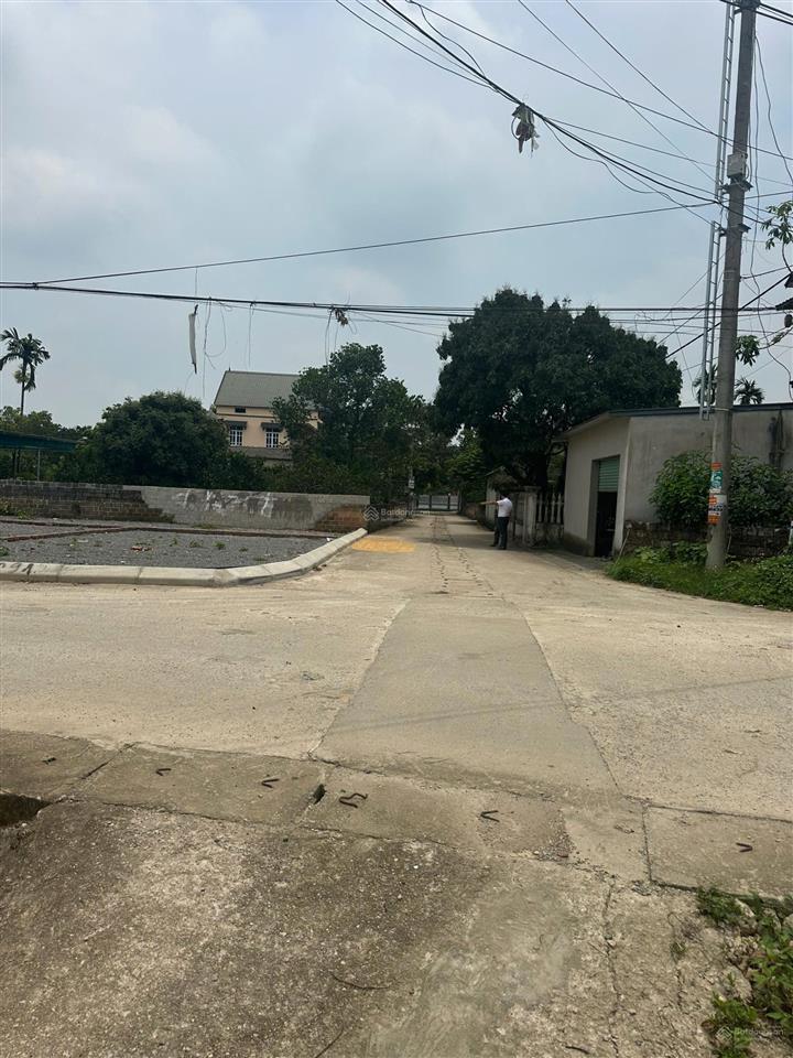 Chính chủ bán gấp lô đất đẹp trung tâm xuân mai 85.7m2, mặt tiền 6m ô tô tránh sổ đỏ sẵn